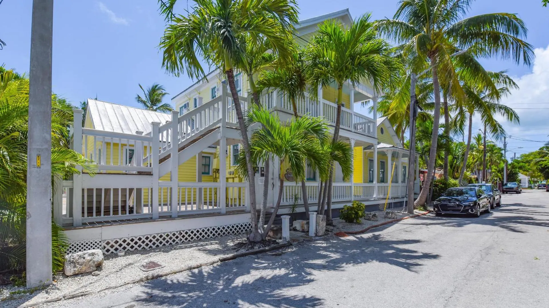 Salvador'S Seclusion Villa Key West