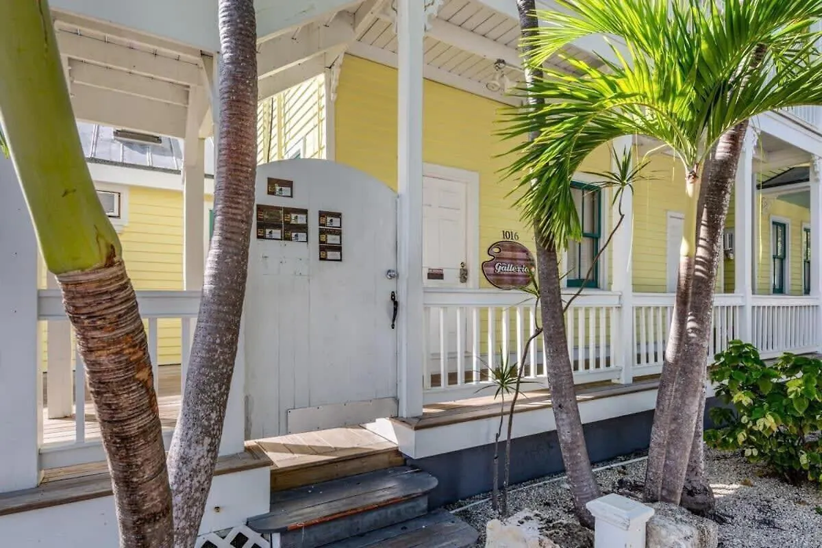 Salvador'S Seclusion Villa Key West